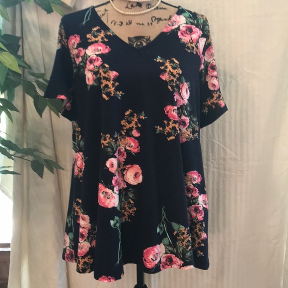 •BUNDLE ONLY• MISIA FLORAL BLOUSE - Picture 2 of 8